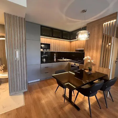 Karzo Lk 601 Apartament *